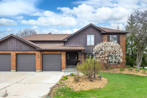 Photo of 90 Golf View Lane #A, Frankfort, IL 60423 (MLS # 12615304)
