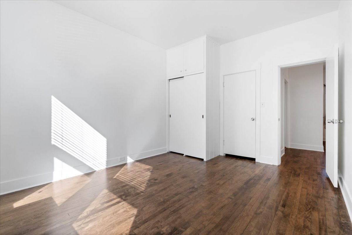 Winnetka, Illinois 60093, United States, 2 Bedrooms Bedrooms, ,1 BathroomBathrooms,Residential,Active,224314