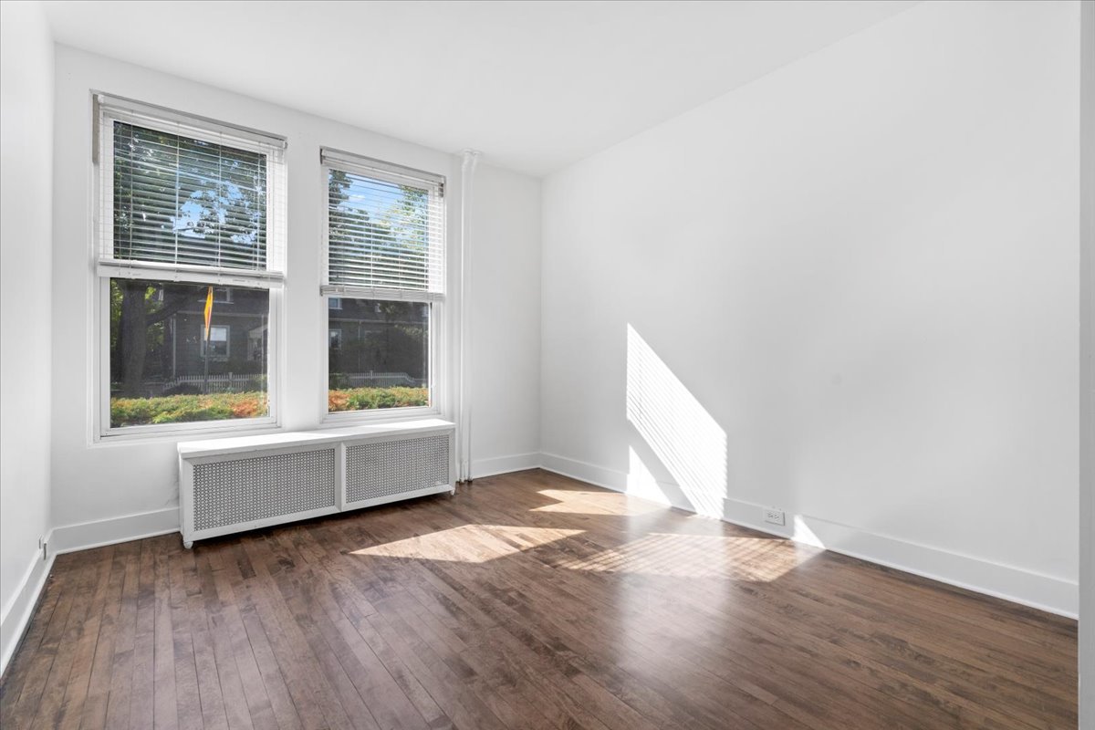 Winnetka, Illinois 60093, United States, 2 Bedrooms Bedrooms, ,1 BathroomBathrooms,Residential,Active,224314