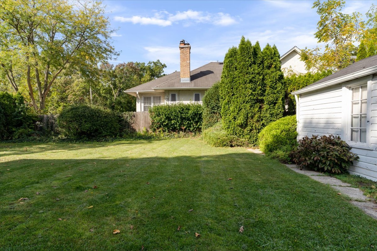 Winnetka, Illinois 60093, United States, 2 Bedrooms Bedrooms, ,1 BathroomBathrooms,Residential,Active,224314