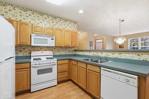 Tiny photo for 21525 Lake Saint Clair Drive, Crest Hill, IL 60403 (MLS # 12497348)