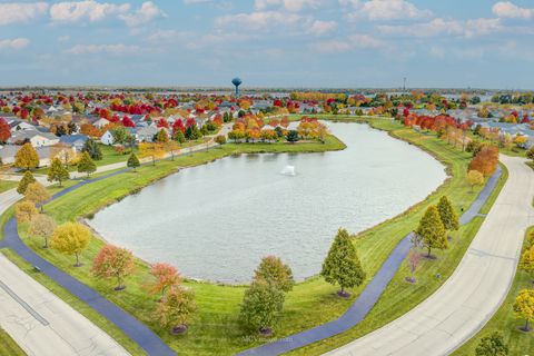 Tiny photo for 21525 Lake Saint Clair Drive, Crest Hill, IL 60403 (MLS # 12497348)