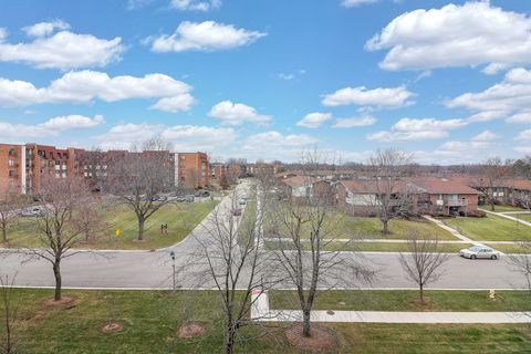 A home in Glen Ellyn