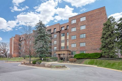 A home in Glen Ellyn