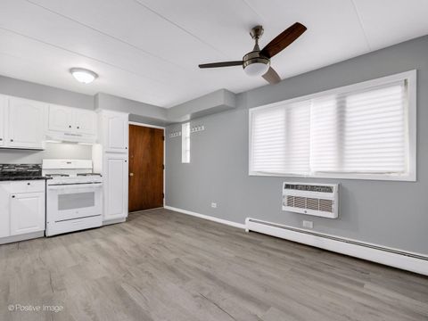 Tiny photo for 6148 Kensington Avenue #1A, Countryside, IL 60525 (MLS # 12514997)