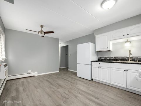 Tiny photo for 6148 Kensington Avenue #1A, Countryside, IL 60525 (MLS # 12514997)