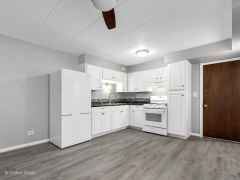 Tiny photo for 6148 Kensington Avenue #1A, Countryside, IL 60525 (MLS # 12514997)