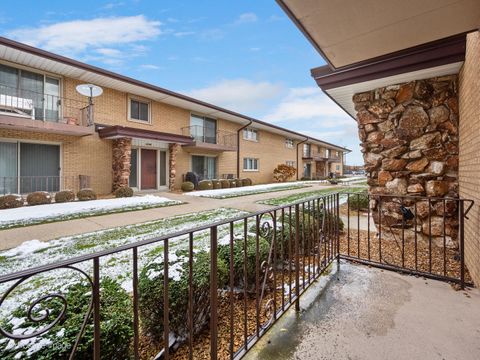 Tiny photo for 6148 Kensington Avenue #1A, Countryside, IL 60525 (MLS # 12514997)