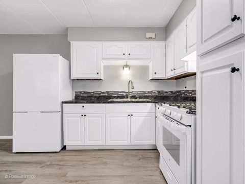 Tiny photo for 6148 Kensington Avenue #1A, Countryside, IL 60525 (MLS # 12514997)