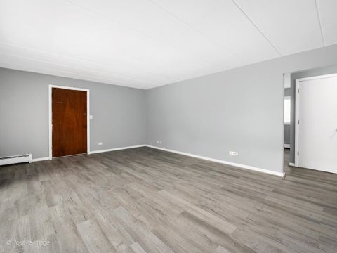 Tiny photo for 6148 Kensington Avenue #1A, Countryside, IL 60525 (MLS # 12514997)