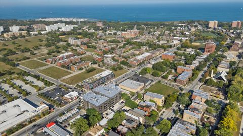 Tiny photo for 512 E Oakwood Boulevard #2, Chicago, IL 60653 (MLS # 12475349)