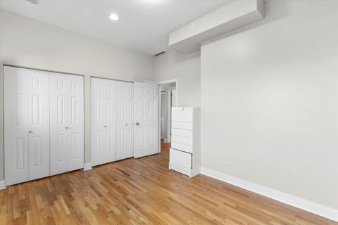 Tiny photo for 512 E Oakwood Boulevard #2, Chicago, IL 60653 (MLS # 12475349)
