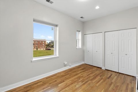 Tiny photo for 512 E Oakwood Boulevard #2, Chicago, IL 60653 (MLS # 12475349)