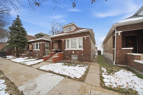 Tiny photo for 8539 S Saginaw Avenue SE, Chicago, IL 60617 (MLS # 12533563)