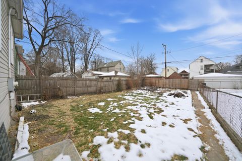 Tiny photo for 8539 S Saginaw Avenue SE, Chicago, IL 60617 (MLS # 12533563)