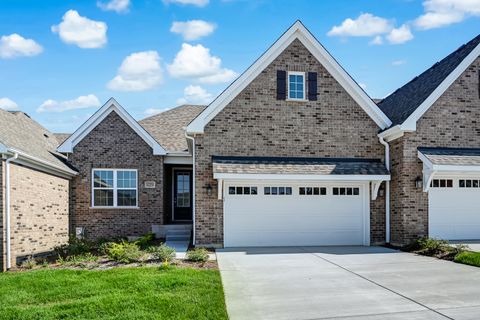 12251 Copper Ridge Drive 22 Lemont IL 60439