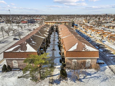 Tiny photo for 7632 W Lawrence Avenue #1B, Harwood Heights, IL 60706 (MLS # 12556863)