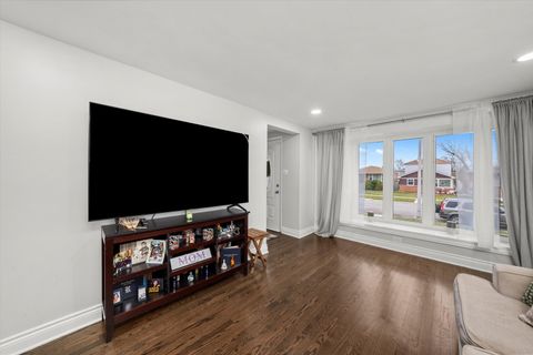 Tiny photo for 7810 Natchez Avenue, Burbank, IL 60459 (MLS # 12525772)