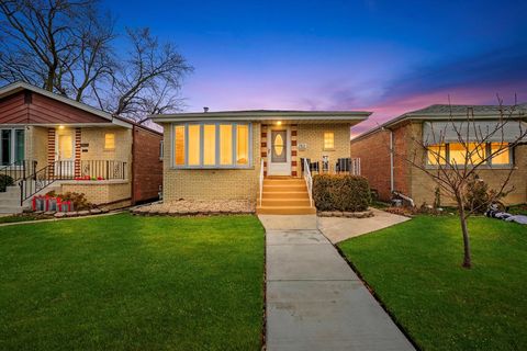 Tiny photo for 7810 Natchez Avenue, Burbank, IL 60459 (MLS # 12525772)