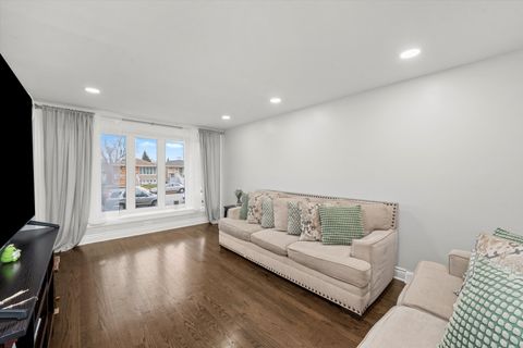 Tiny photo for 7810 Natchez Avenue, Burbank, IL 60459 (MLS # 12525772)