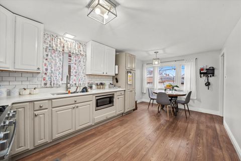 Tiny photo for 7810 Natchez Avenue, Burbank, IL 60459 (MLS # 12525772)