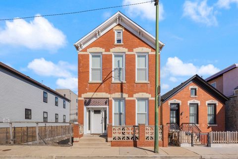 956 W 18th Place Chicago IL 60608