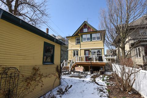Tiny photo for 704 S Elmwood Avenue, Oak Park, IL 60304 (MLS # 12595790)