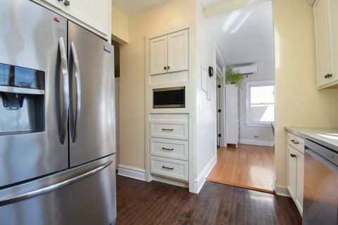 Tiny photo for 704 S Elmwood Avenue, Oak Park, IL 60304 (MLS # 12595790)