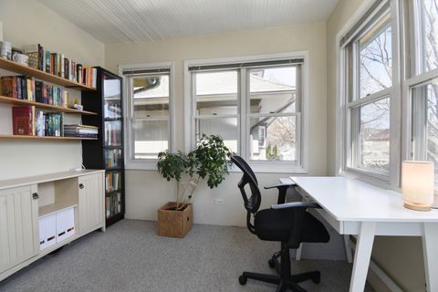 Tiny photo for 704 S Elmwood Avenue, Oak Park, IL 60304 (MLS # 12595790)