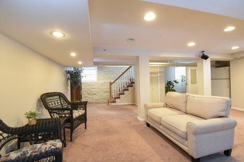 Tiny photo for 704 S Elmwood Avenue, Oak Park, IL 60304 (MLS # 12595790)