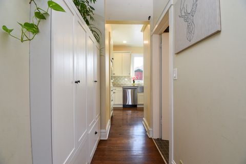 Tiny photo for 704 S Elmwood Avenue, Oak Park, IL 60304 (MLS # 12595790)