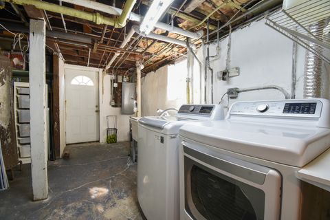 Tiny photo for 704 S Elmwood Avenue, Oak Park, IL 60304 (MLS # 12595790)