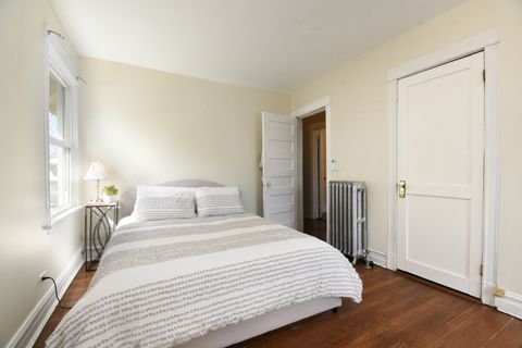 Tiny photo for 704 S Elmwood Avenue, Oak Park, IL 60304 (MLS # 12595790)