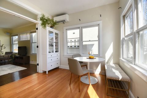 Tiny photo for 704 S Elmwood Avenue, Oak Park, IL 60304 (MLS # 12595790)