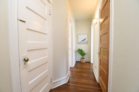 Tiny photo for 704 S Elmwood Avenue, Oak Park, IL 60304 (MLS # 12595790)