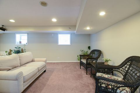 Tiny photo for 704 S Elmwood Avenue, Oak Park, IL 60304 (MLS # 12595790)