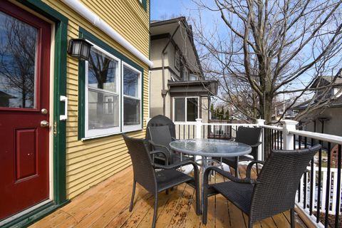 Tiny photo for 704 S Elmwood Avenue, Oak Park, IL 60304 (MLS # 12595790)