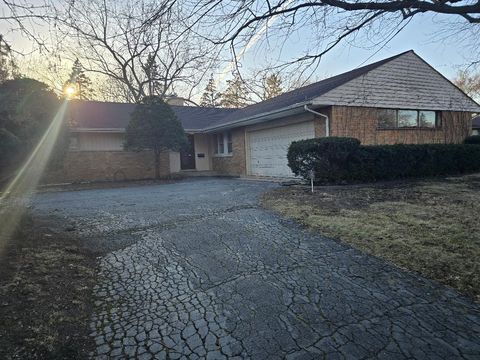 Photo of 9424 Normandy Avenue, Morton Grove, IL 60053 (MLS # 12580879)