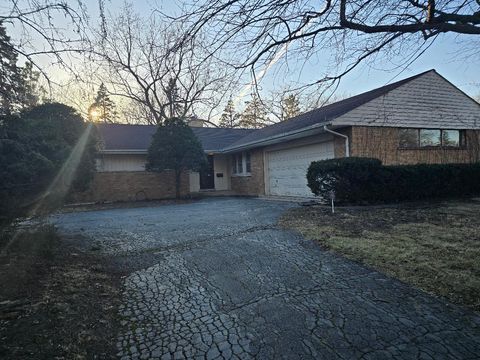 Tiny photo for 9424 Normandy Avenue, Morton Grove, IL 60053 (MLS # 12580879)