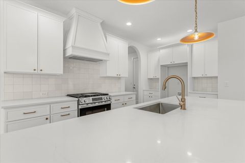 Tiny photo for 1401 Ravenwood Drive, Mahomet, IL 61853 (MLS # 12440244)