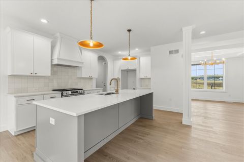 Tiny photo for 1401 Ravenwood Drive, Mahomet, IL 61853 (MLS # 12440244)