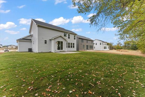 Tiny photo for 1401 Ravenwood Drive, Mahomet, IL 61853 (MLS # 12440244)