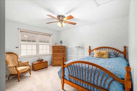 Tiny photo for 447 Lake Run Court, North Aurora, IL 60542 (MLS # 12717409)