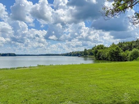 Tiny photo for 958 N 3555 East Road, Neoga, IL 62447 (MLS # 12471038)
