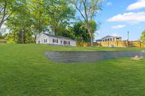 Tiny photo for 958 N 3555 East Road, Neoga, IL 62447 (MLS # 12471038)