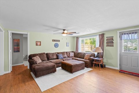 Tiny photo for 958 N 3555 East Road, Neoga, IL 62447 (MLS # 12471038)