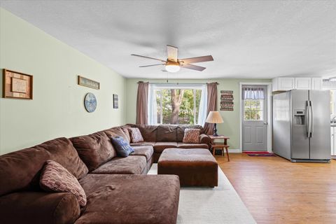 Tiny photo for 958 N 3555 East Road, Neoga, IL 62447 (MLS # 12471038)