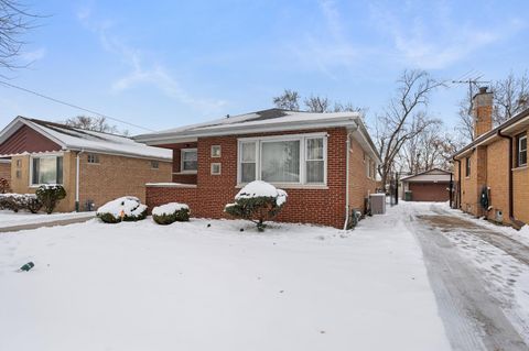 Tiny photo for 15726 Ingleside Avenue, Dolton, IL 60419 (MLS # 12521640)