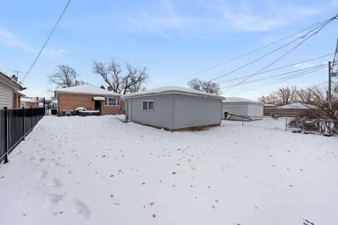 Tiny photo for 15726 Ingleside Avenue, Dolton, IL 60419 (MLS # 12521640)