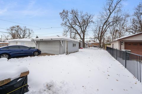 Tiny photo for 15726 Ingleside Avenue, Dolton, IL 60419 (MLS # 12521640)